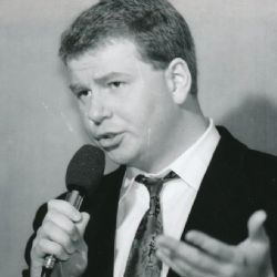 Český stát zabavil Viktoru Koženému akcie Harvardu