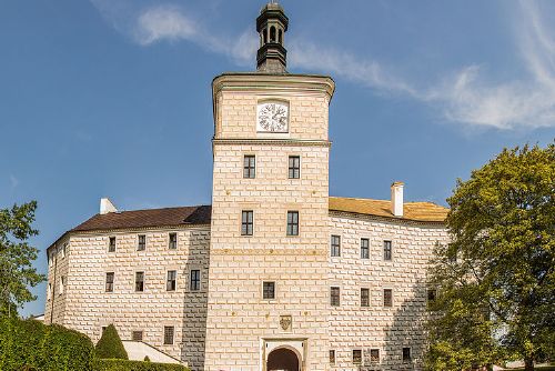 Foto: Hradozámecká noc otevře 120 památek po setmění